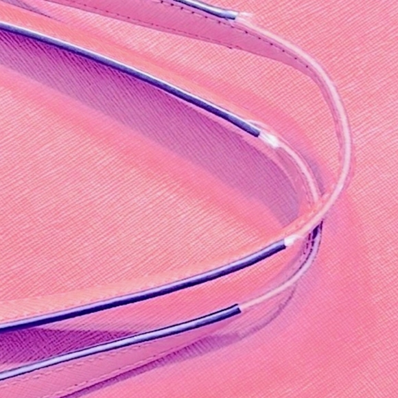 Michael Kors Pink Saffriano Leather Tortoise Chain Center Accent Gold - Picture 8 of 10